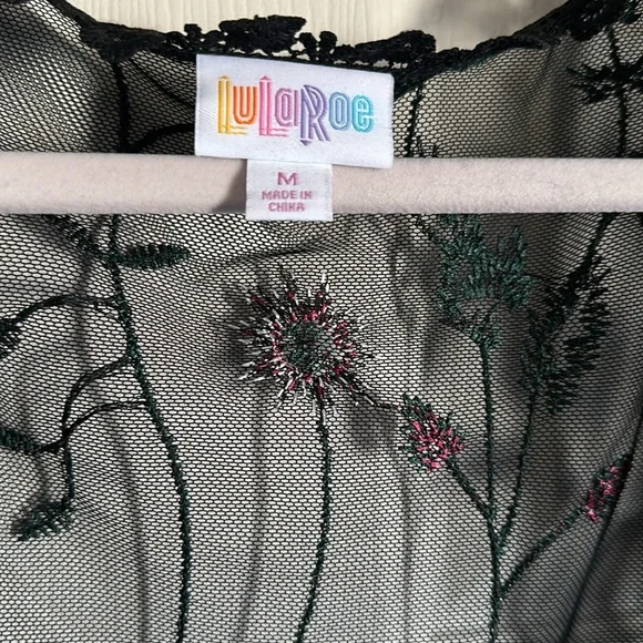 Chloe Cover - Picture 3 of 4